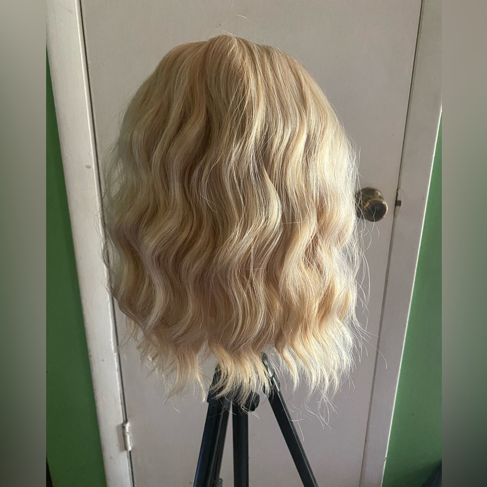 Synthetic Mixed Blonde Lace Tab Wavy Wig - Picture 9 of 14